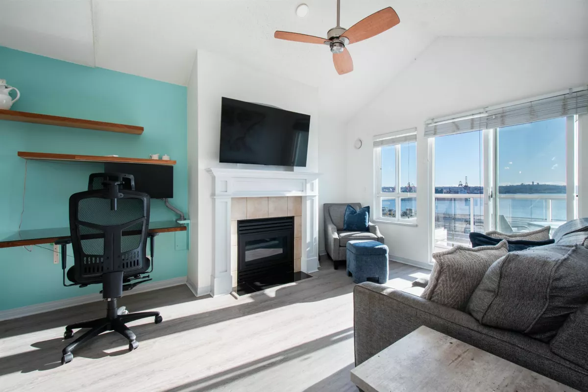 Dining Area Photo of 409 365 E 1st Street, North Vancouver, BC