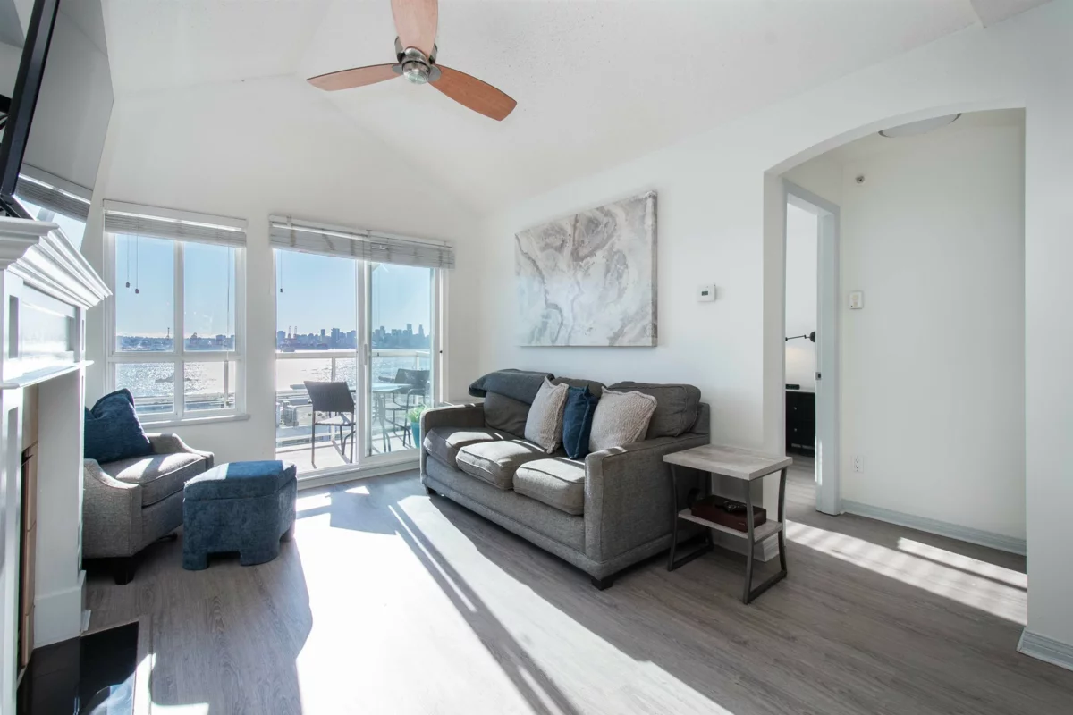Kitchen Island Photo of 409 365 E 1st Street, North Vancouver, BC