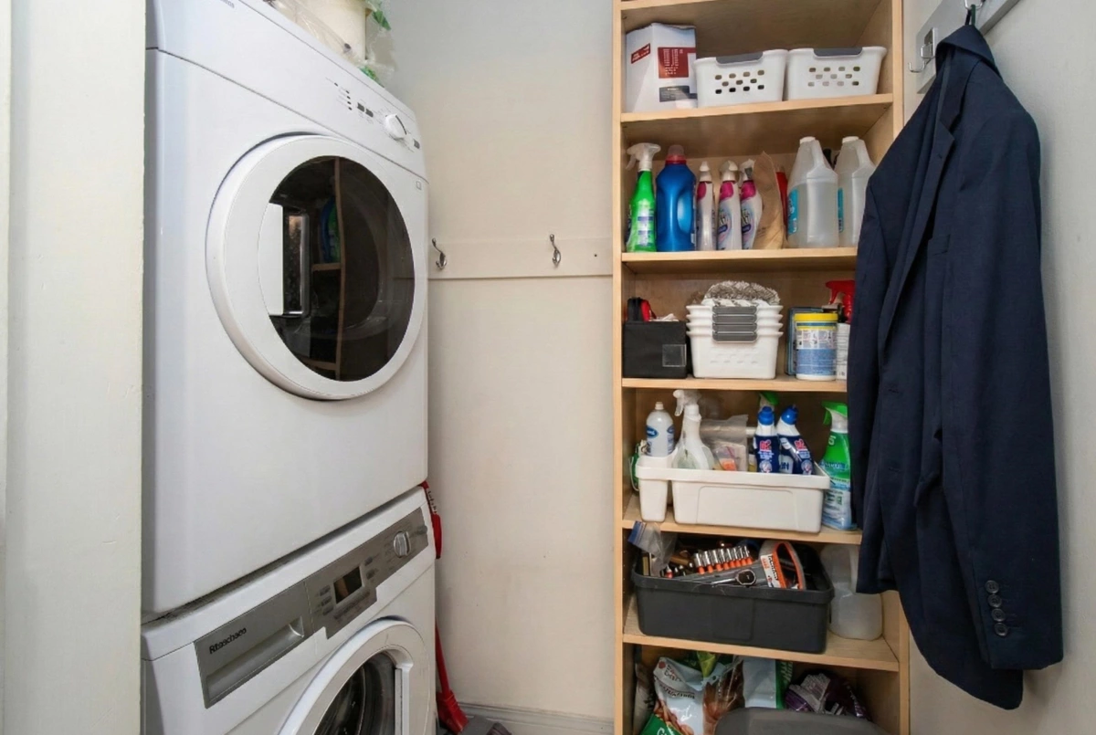 Powder Room Photo of 409 365 E 1st Street, North Vancouver, BC