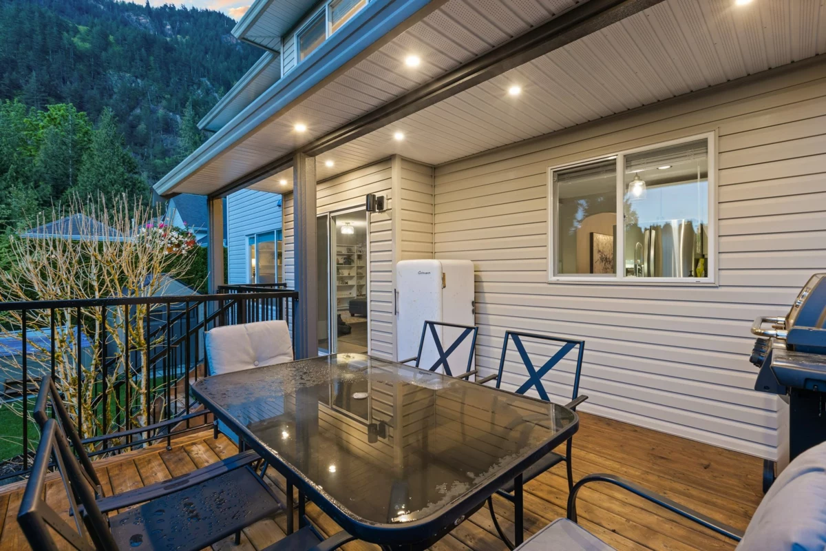 Bedroom 4 Photo of 511 Cottonwood Avenue, Harrison Hot Springs, BC