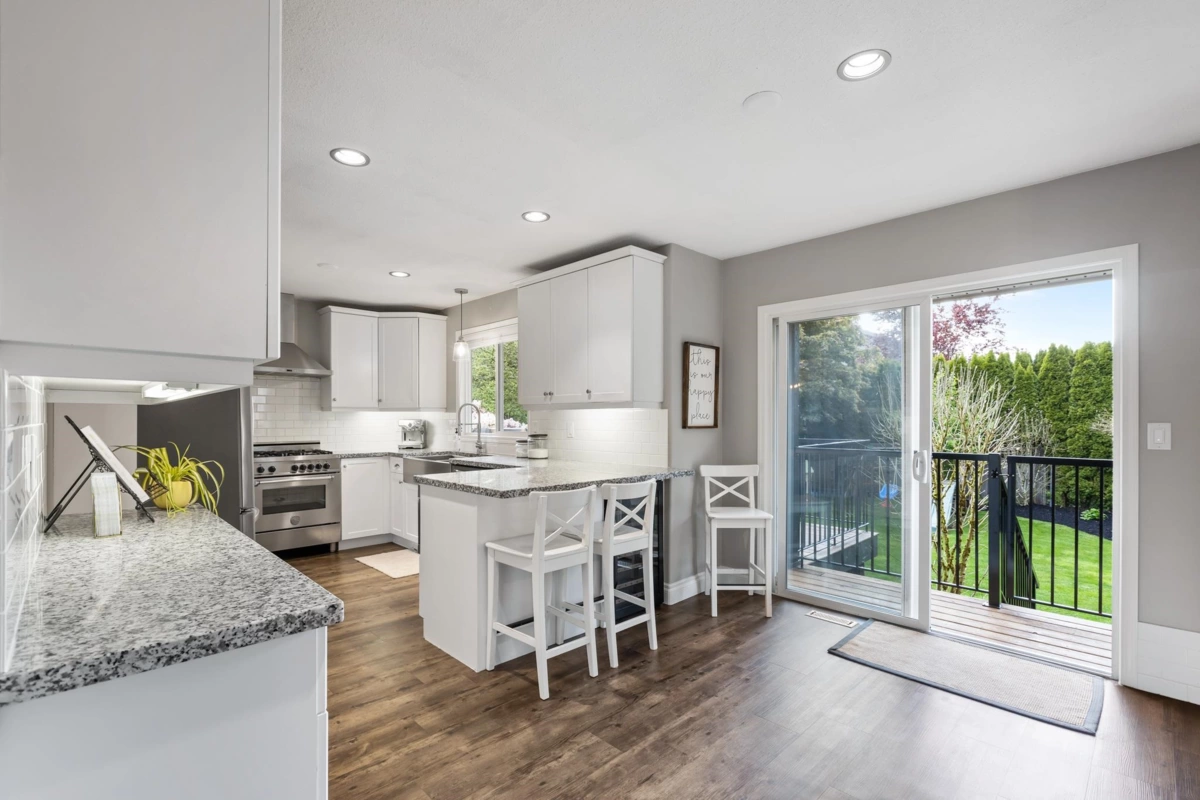 Breakfast Nook Photo of 511 Cottonwood Avenue, Harrison Hot Springs, BC