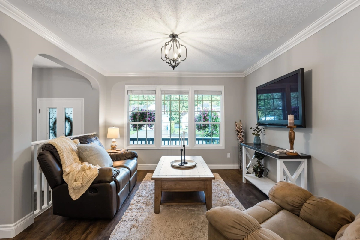 Dining Area Photo of 511 Cottonwood Avenue, Harrison Hot Springs, BC