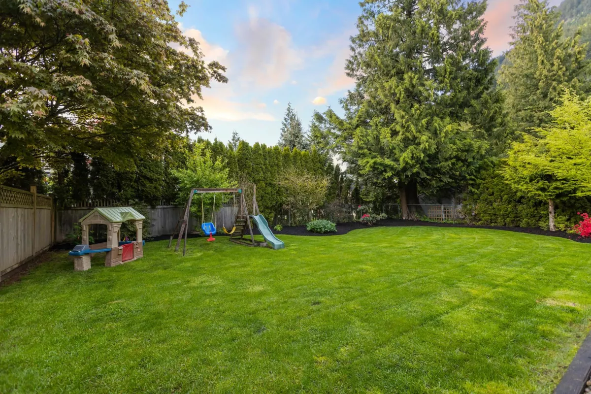 Loft / Bonus Room Photo of 511 Cottonwood Avenue, Harrison Hot Springs, BC