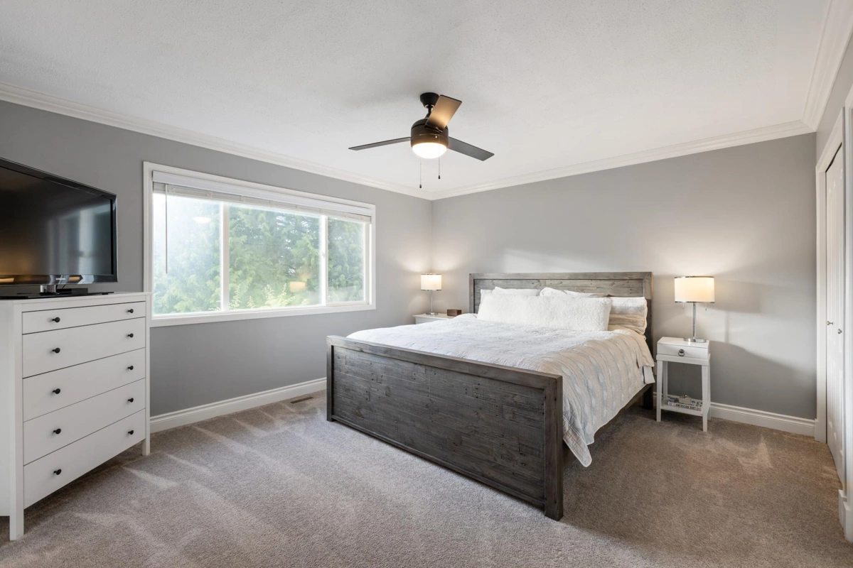 Swimming Pool Photo of 511 Cottonwood Avenue, Harrison Hot Springs, BC