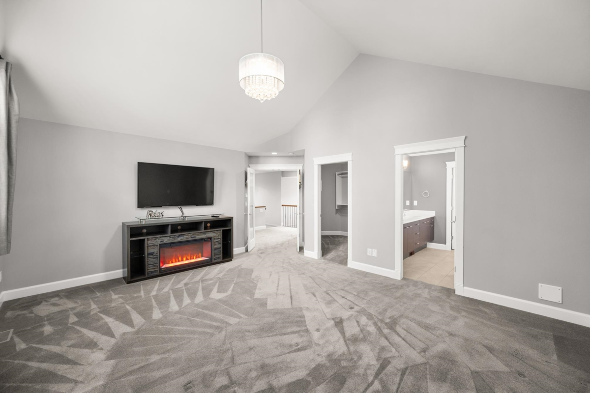 Entry Foyer Photo of 1096 165 Street, Surrey, BC