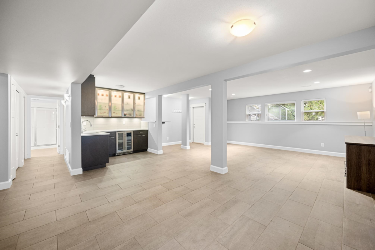 Hot Tub / Spa Photo of 1096 165 Street, Surrey, BC