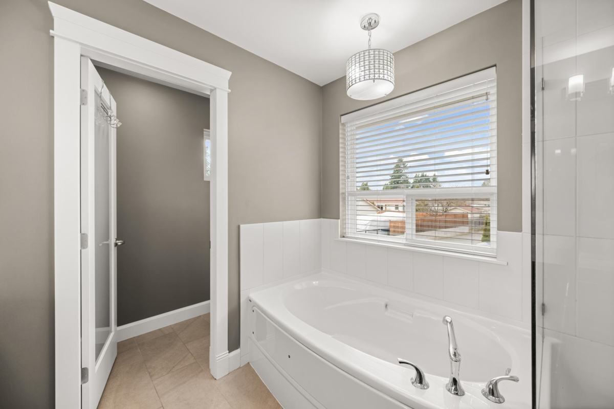 Outdoor Patio Photo of 1096 165 Street, Surrey, BC