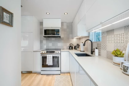 707 1166 Melville Street, Vancouver, BC