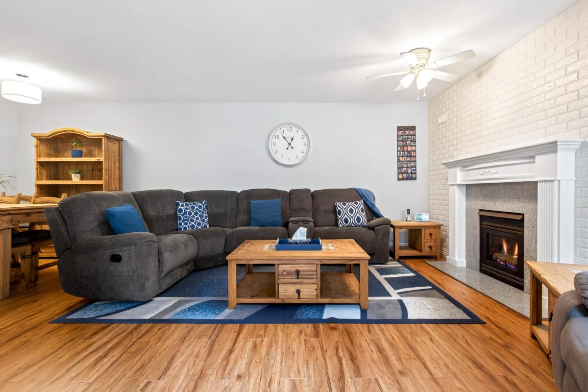 Breakfast Nook Photo of 307 33675 Marshall Road, Abbotsford, BC