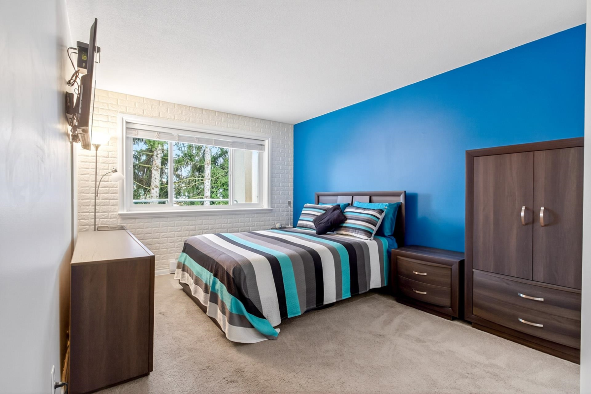 Entry Foyer Photo of 307 33675 Marshall Road, Abbotsford, BC