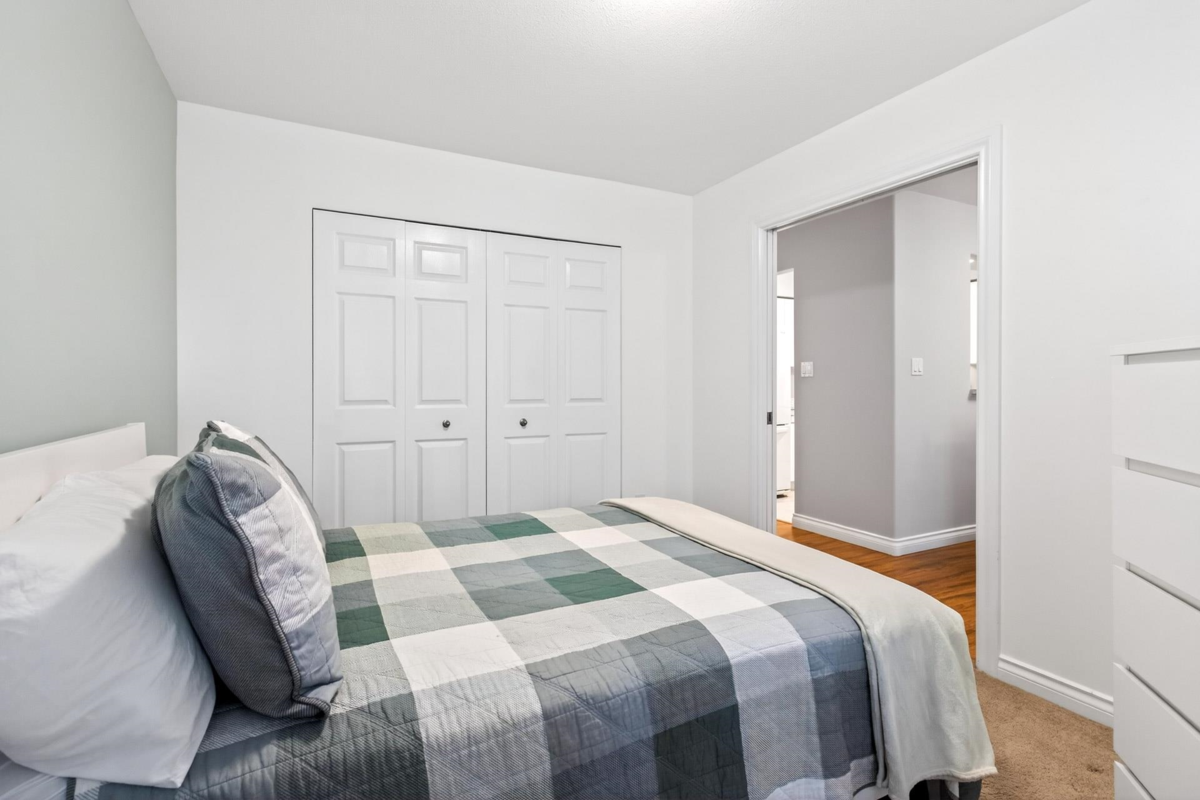 Mudroom Photo of 307 33675 Marshall Road, Abbotsford, BC