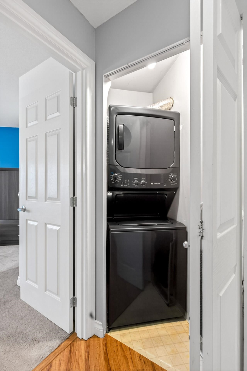 Swimming Pool Photo of 307 33675 Marshall Road, Abbotsford, BC