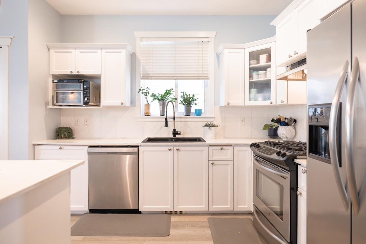 Bedroom 4 Photo of 18940 72 Avenue, Surrey, BC