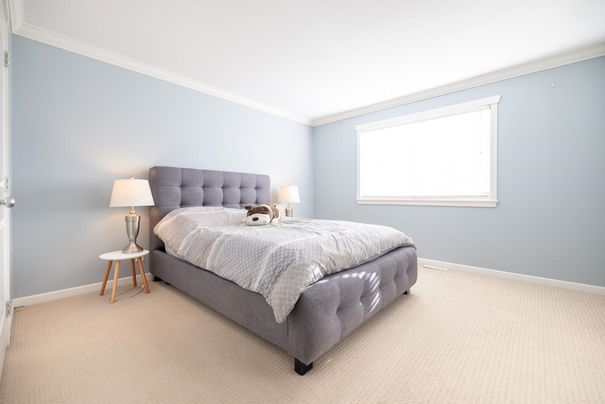 Laundry Room Photo of 18940 72 Avenue, Surrey, BC