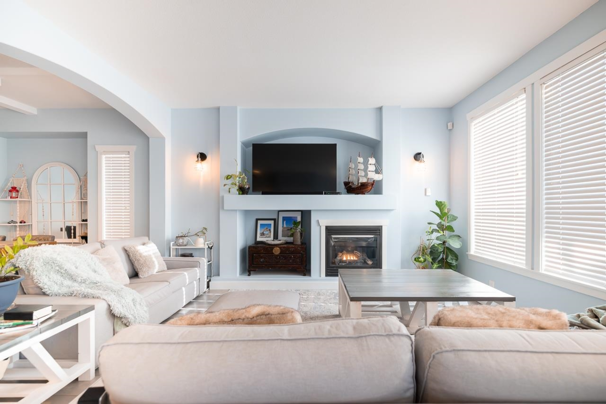 Primary Bedroom Photo of 18940 72 Avenue, Surrey, BC