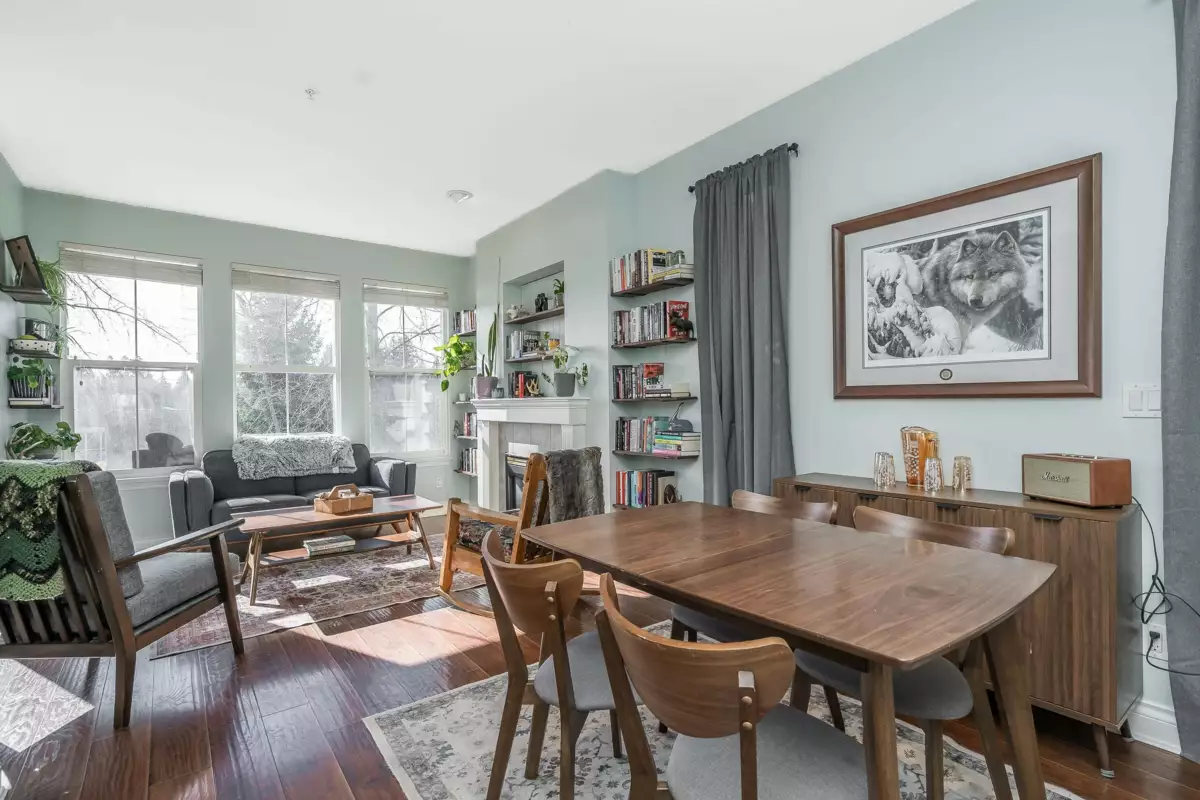 Breakfast Nook Photo of 10 35287 Old Yale Road, Abbotsford, BC