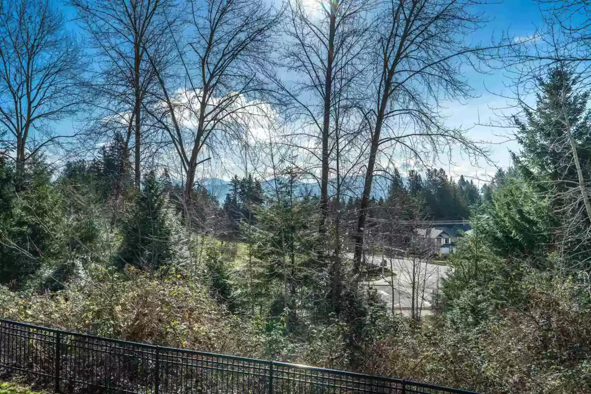 Hot Tub / Spa Photo of 10 35287 Old Yale Road, Abbotsford, BC