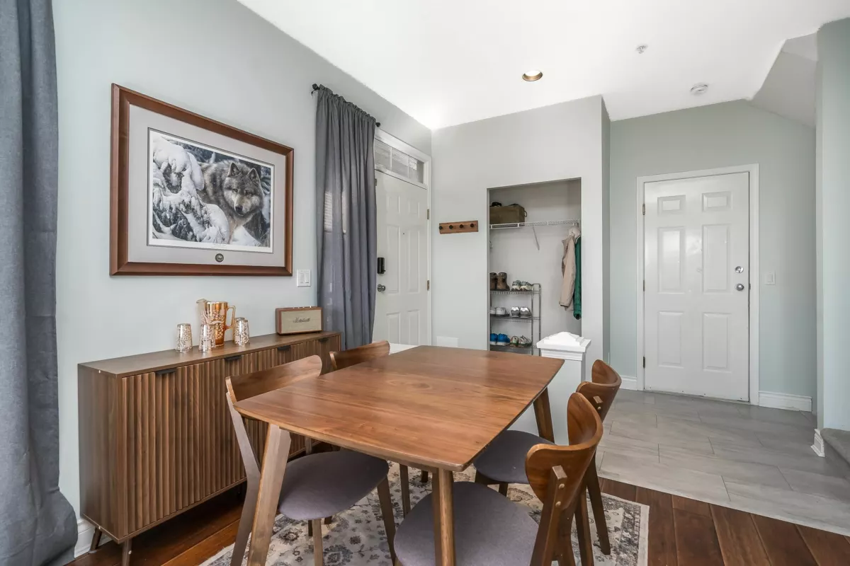 Kitchen Photo of 10 35287 Old Yale Road, Abbotsford, BC