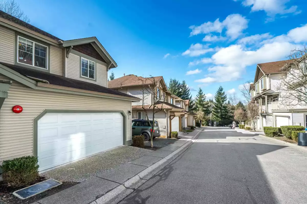 Living Room Photo of 10 35287 Old Yale Road, Abbotsford, BC