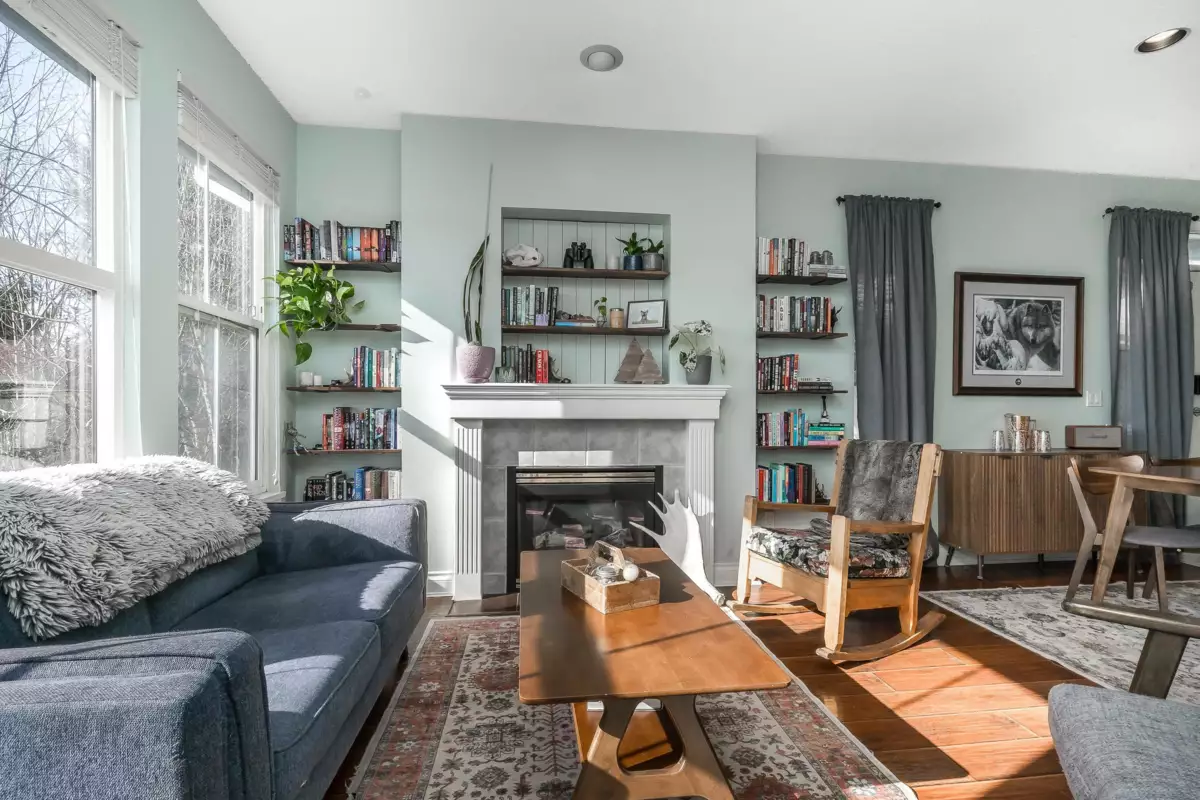 Primary Bathroom Photo of 10 35287 Old Yale Road, Abbotsford, BC