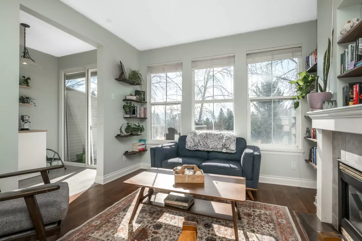 Walk-In Closet Photo of 10 35287 Old Yale Road, Abbotsford, BC