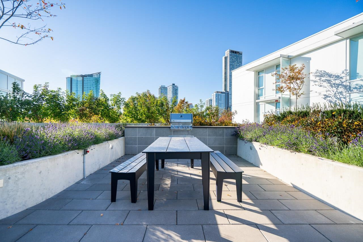 Basement Recreation Room Photo of 205 13685 102 Avenue, Surrey, BC