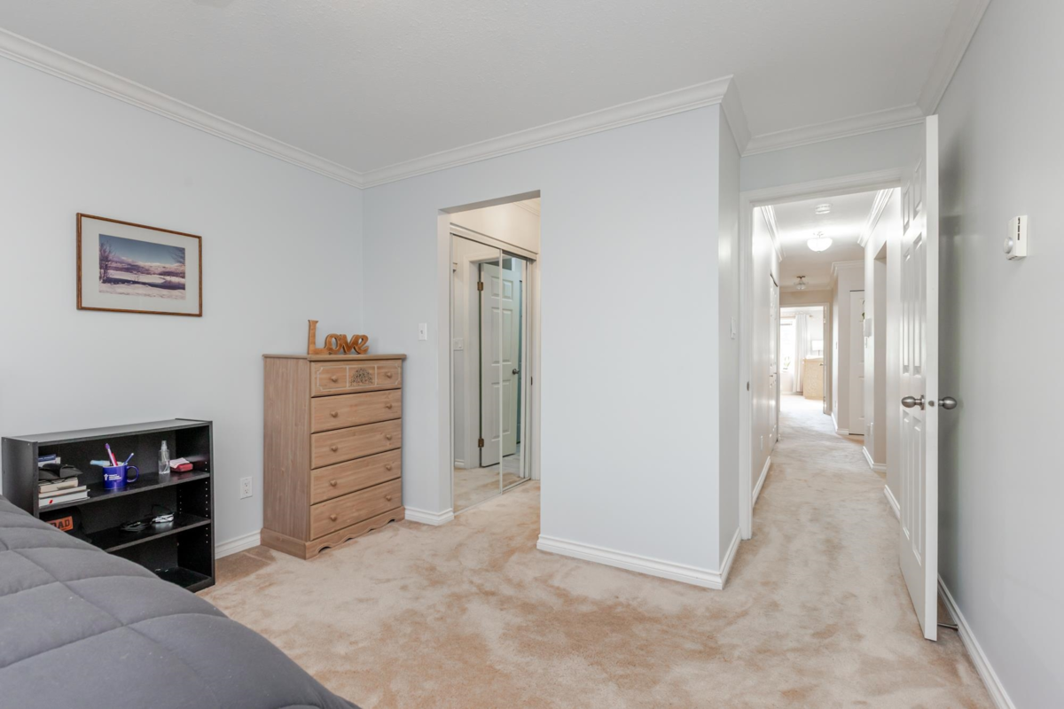 Entry Foyer Photo of 202 5641 201 Street, Langley, BC