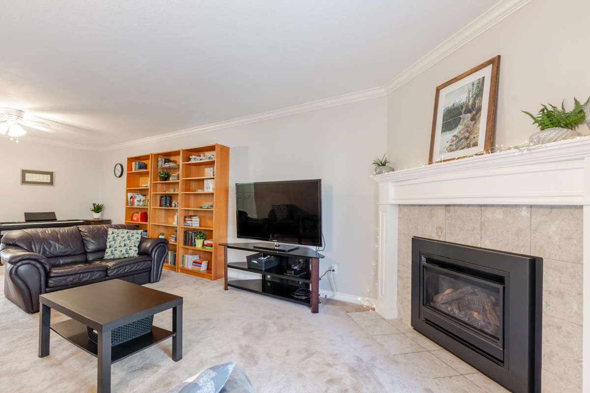 Kitchen Photo of 202 5641 201 Street, Langley, BC