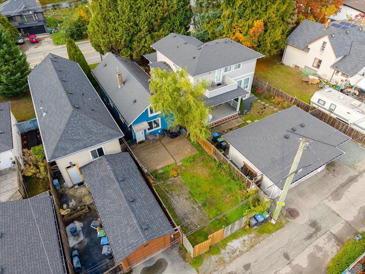 Exterior Rear Photo of 1016 Tenth Avenue, New Westminster, BC