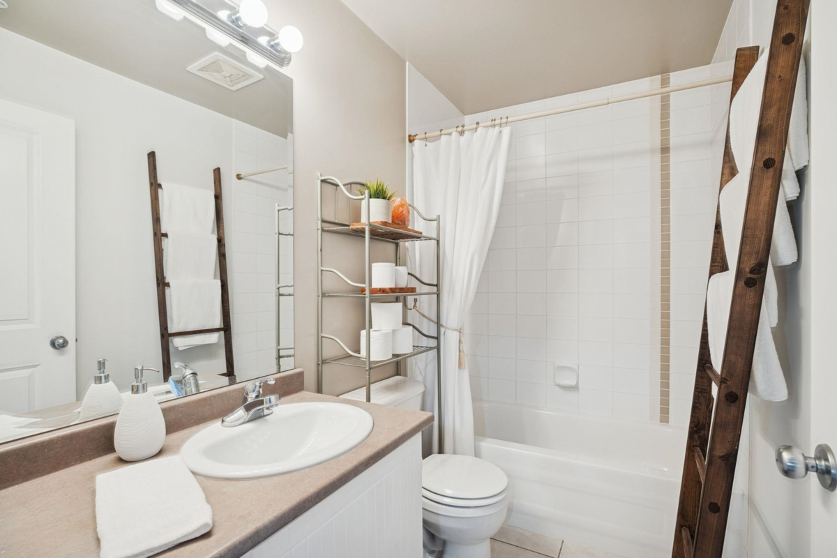 Entry Foyer Photo of 210 3000 Riverbend Drive, Coquitlam, BC