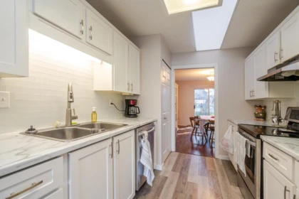 110 2460 156 Street, Surrey, BC, Surrey — Townhouse for sale