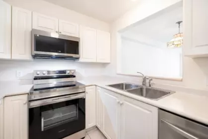 406 2059 Chesterfield Avenue, North Vancouver, BC, North Vancouver — Apartment/Condo for sale