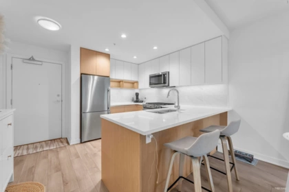 103 8940 University Crescent, Burnaby, BC, Burnaby — Apartment/Condo for sale