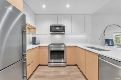 103 8940 University Crescent, Burnaby, BC, Burnaby — Apartment/Condo for sale