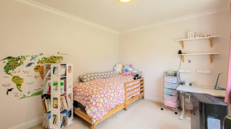 Laundry Room Photo of 11382 154a Street, Surrey, BC