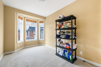 Walk-In Closet Photo of 43 8068 207 Street, Langley, BC
