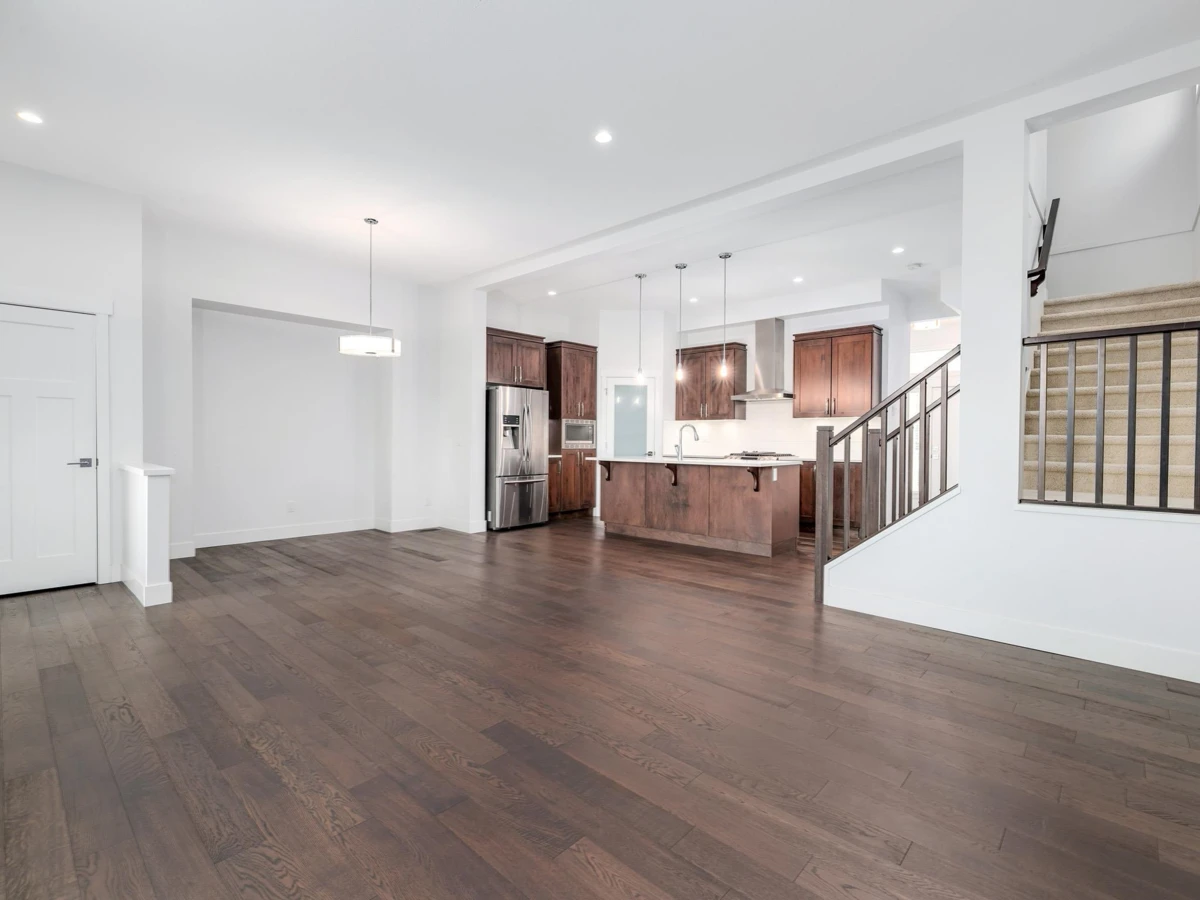 Living Room Photo of 16527 25a Avenue, Surrey, BC