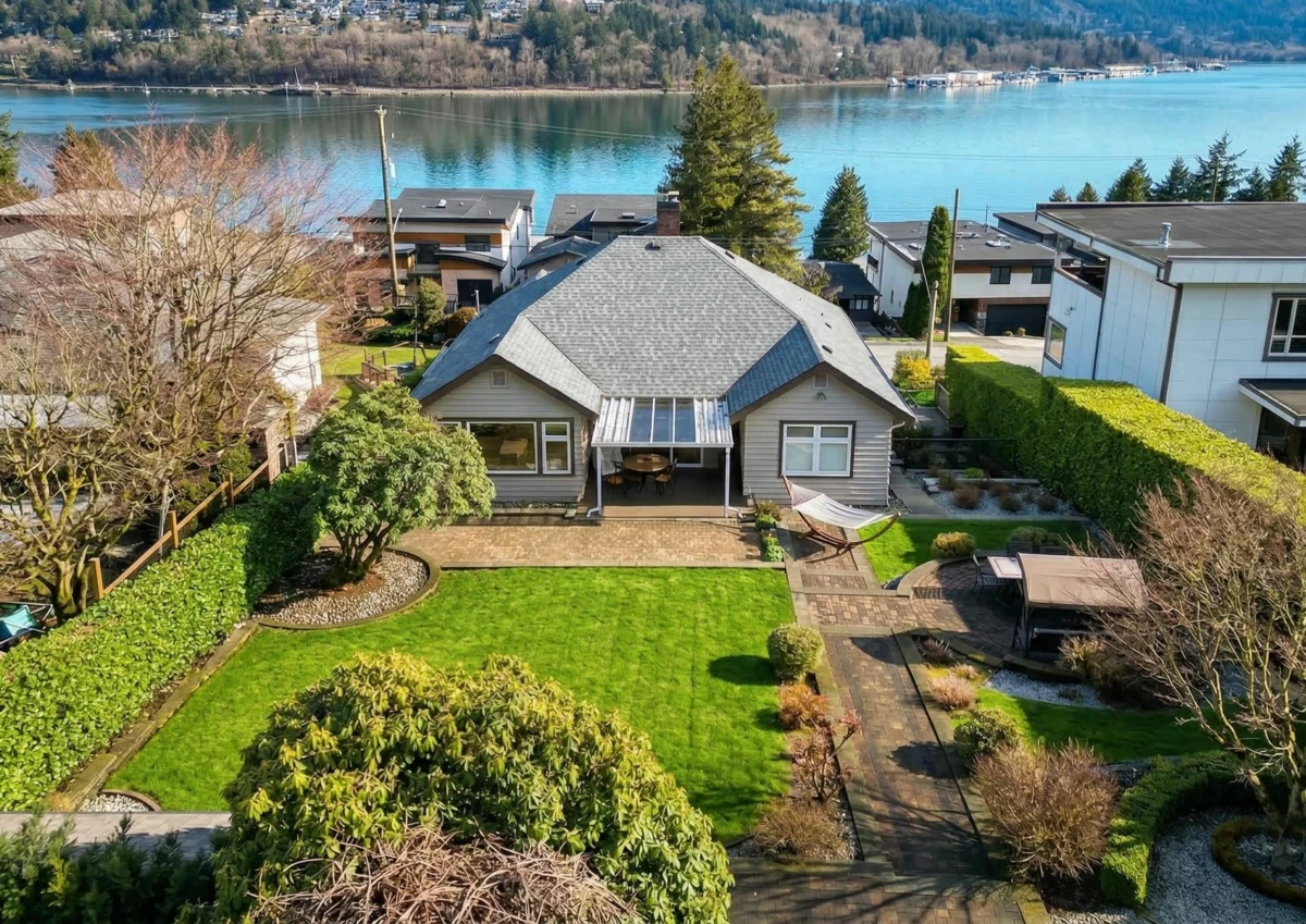 Family Room Photo of 1227 Ioco Road, Port Moody, BC