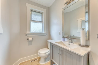 Laundry Room Photo of 1227 Ioco Road, Port Moody, BC