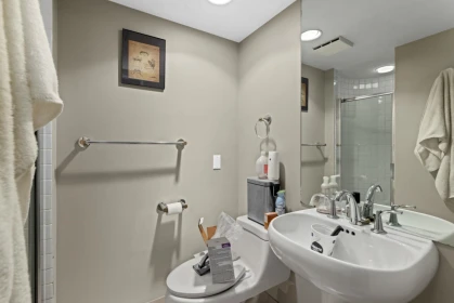 Hot Tub / Spa Photo of 2005 1000 Beach Avenue, Vancouver, BC