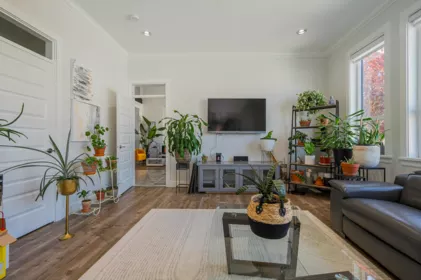 Basement Recreation Room Photo of 5876 139a Street, Surrey, BC