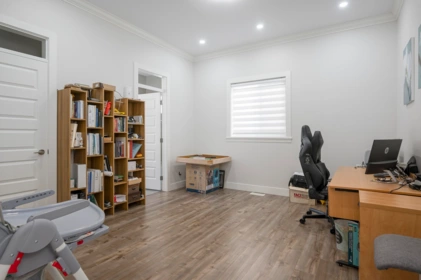 Laundry Room Photo of 5876 139a Street, Surrey, BC