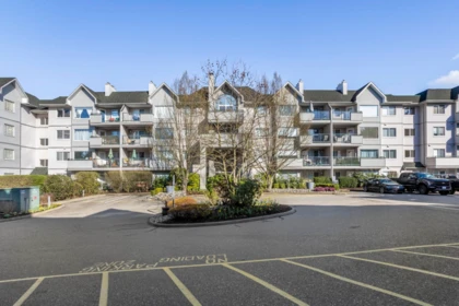 304 33718 King Road, Abbotsford, BC, Abbotsford — Apartment/Condo for sale