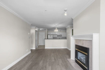Kitchen Photo of 304 33718 King Road, Abbotsford, BC