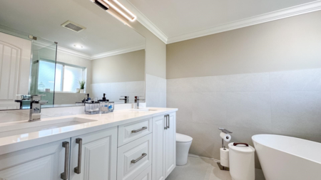Hallway Photo of 14689 62a Avenue, Surrey, BC