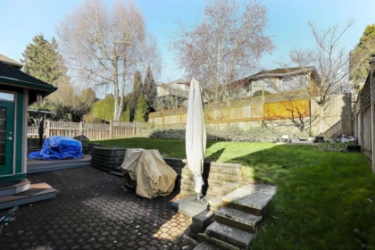 Backyard Photo of 15376 Sequoia Drive, Surrey, BC