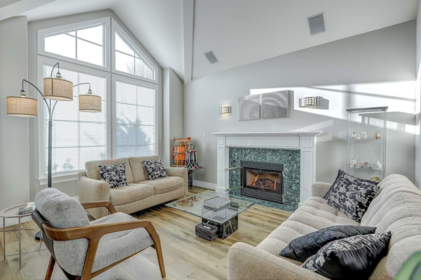 15376 Sequoia Drive, Surrey, BC, Surrey — Single Family Residence for sale