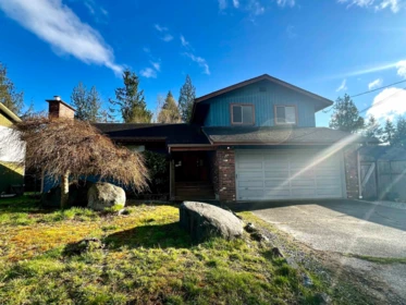 873 Poplar Lane, Gibsons, BC, Gibsons — Single Family Residence for sale