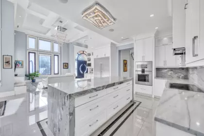 Kitchen Island Photo of 6031 Woodwards Road, Richmond, BC