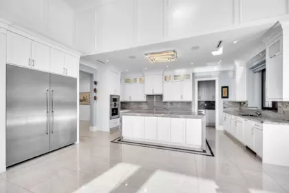 Kitchen Photo of 6031 Woodwards Road, Richmond, BC